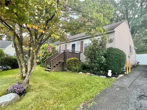 6 Isro Dr, Cornwall, NY 12518