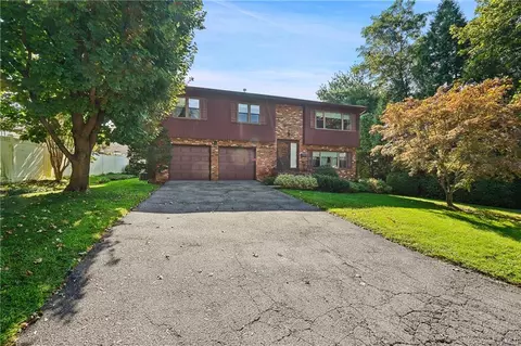 94 Huron Rd, Yonkers, NY 10710