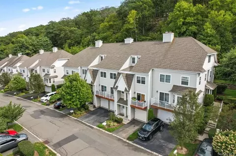 72 Crystal Hill Dr, Pomona, NY 10970