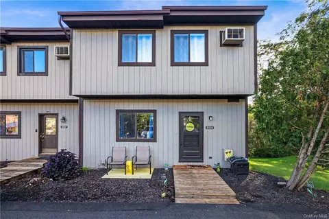 8508 Chelsea Cv N, Beekman, NY 12533