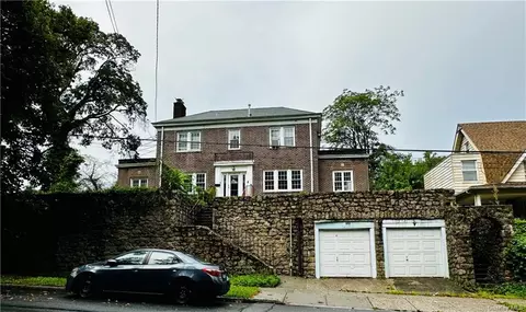 635 E Lincoln Ave, Mount Vernon, NY 10552