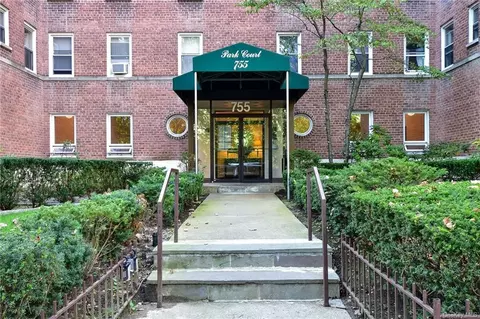 755 Bronx River Rd #6H, Yonkers, NY 10708