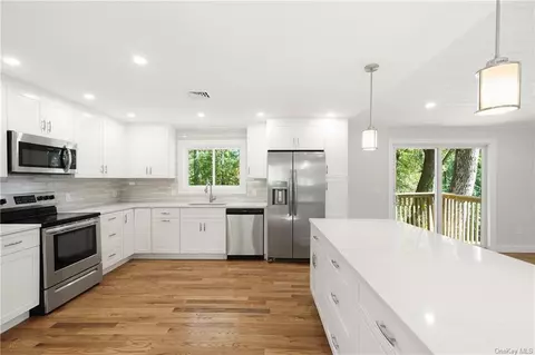 600 Wood Rd, Mahopac, NY 10541