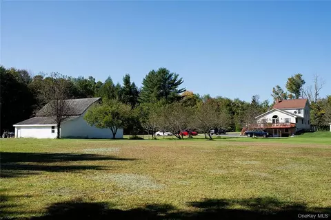 114 Levine Rd, Thompson, NY 12701