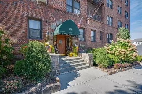 19 S Broadway #6C, Greenburgh, NY 10591
