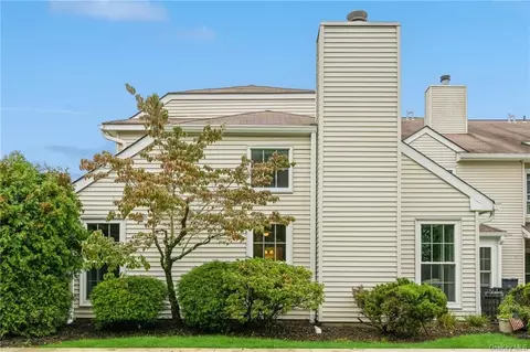 23 Olde Wagon Rd, Warwick, NY 10990