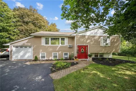 10 Crosby Rd, Carmel, NY 10512