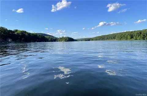 0 Lakeview Dr, Pawling, NY 12531