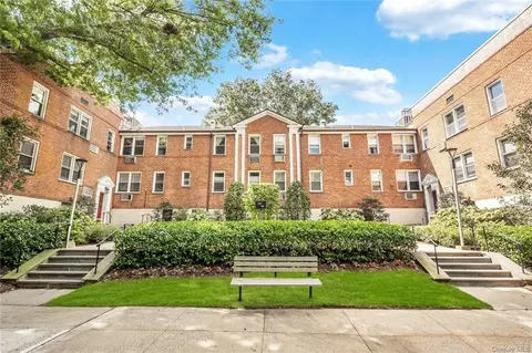 320 Palmer Ter #1D, Mamaroneck, NY 10543