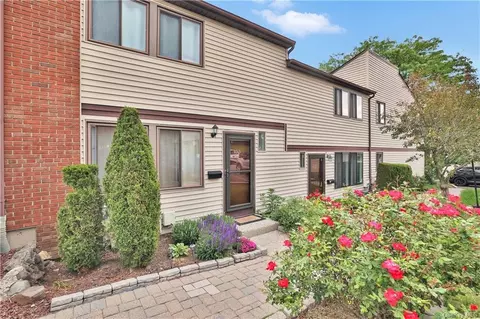 413 Country Club Ln, Pomona, NY 10970