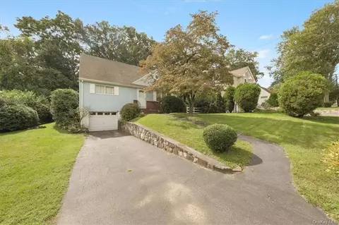 16 Richmond Pl, Cortlandt, NY 10567