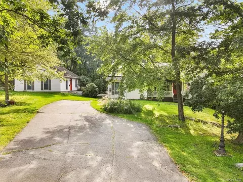 28 Conklin Rd, Warwick, NY 10990