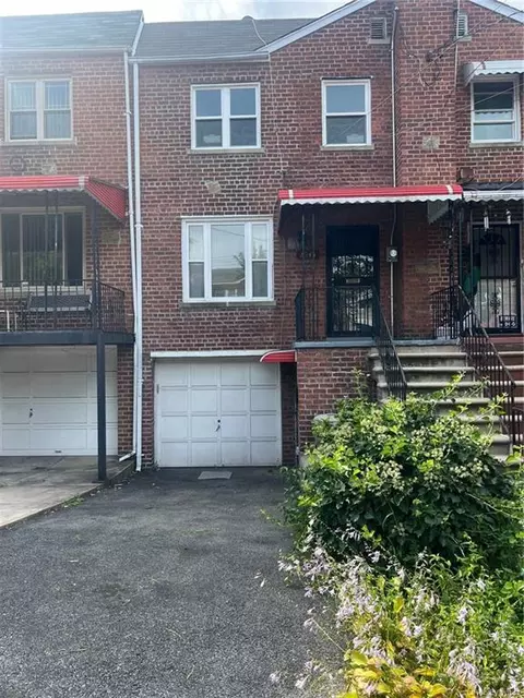 2943 Lurting Ave, Bronx, NY 10469