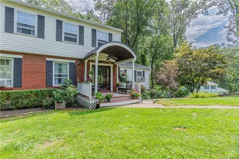 31 Willow Dr, East Fishkill, NY 12533