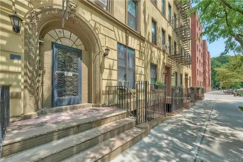 17 W 106th St #2B, New York, NY 10025