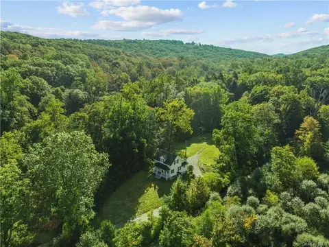 3 Dale Ln, Philipstown, NY 10524