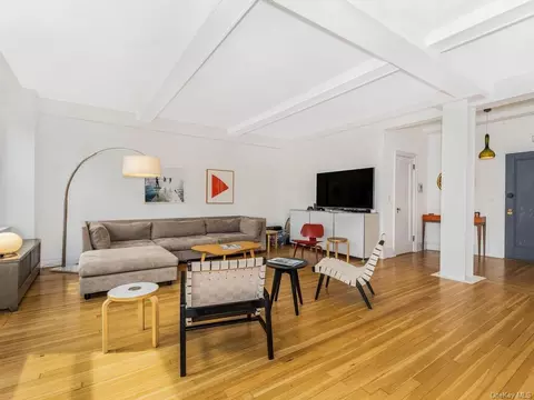 120 W 70th St #5C, New York, NY 10023