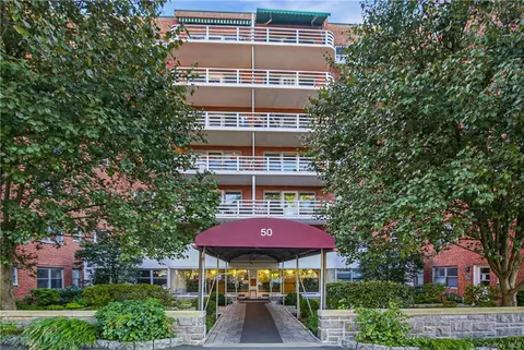 50 Popham Rd #1A, Scarsdale, NY 10583