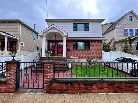 17126 104th Ave, New York, NY 11433