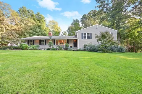 107 Horseshoe Hill Rd, Pound Ridge, NY 10576