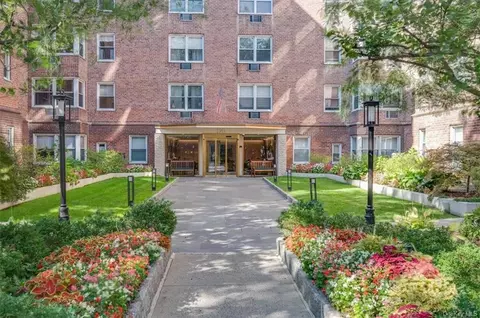 120 E Hartsdale Ave #1E, Greenburgh, NY 10530