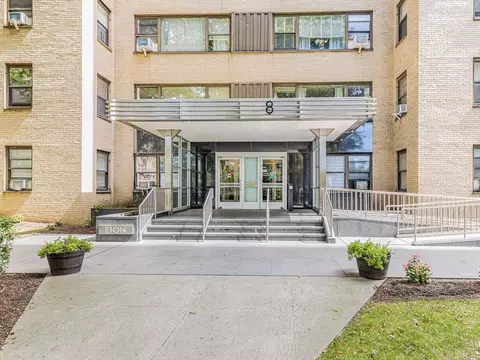 8 Fordham Hill Oval #2F, New York, NY 10468