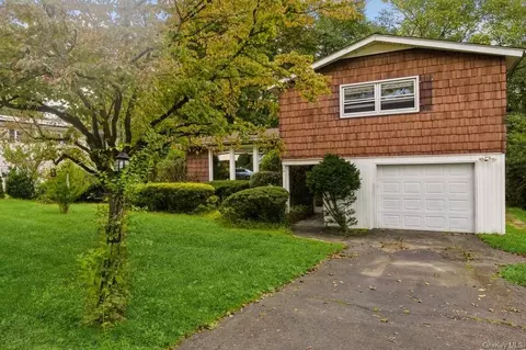 15 Lark Ave, Greenburgh, NY 10607