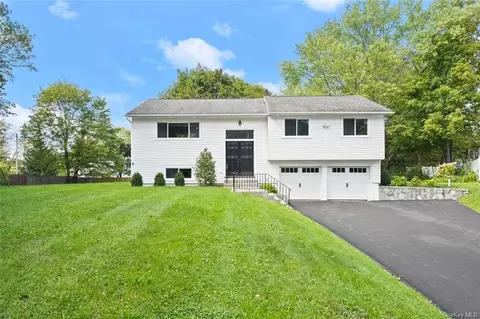 3555 Katrina Dr, Yorktown, NY 10598
