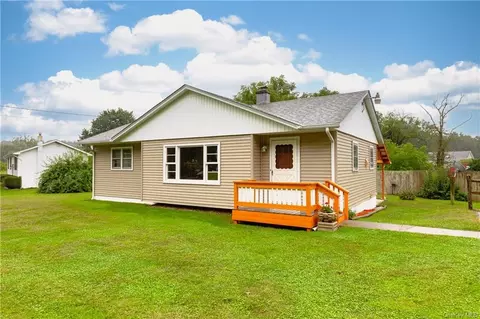 40 May Ln, Dover Plains, NY 12522