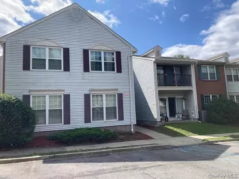 30 Moore Ln #11, Washingtonville, NY 10992