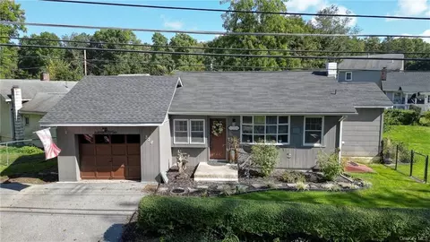 328 Sylvan Lake Rd, Beekman, NY 12533