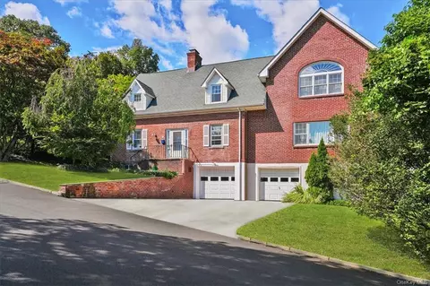 12 Pearl St, Greenburgh, NY 10522