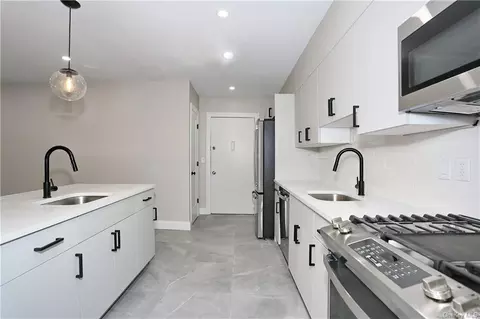 152 Kearsing Pkwy #H, Ramapo, NY 10952