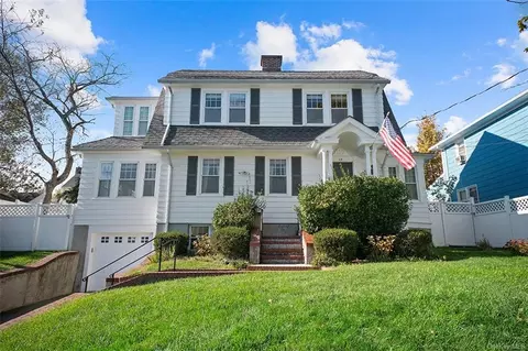 62 Soundview St, Rye, NY 10573