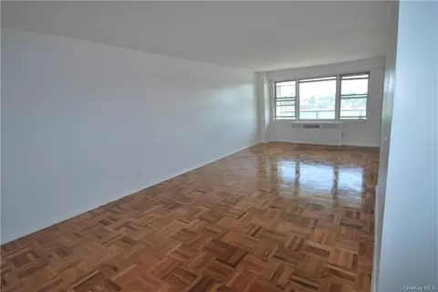 1853 Central Park Ave #9E, Yonkers, NY 10710