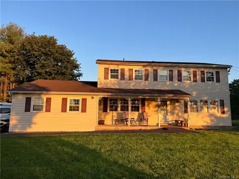502 Ridge Rd, Hamptonburgh, NY 10916