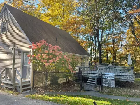 15 Cider Press Rd, Mamakating, NY 12790