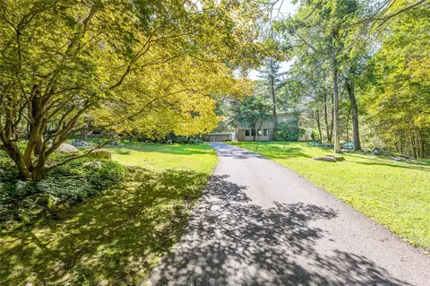 26 Cradle Rock Rd, Pound Ridge, NY 10576