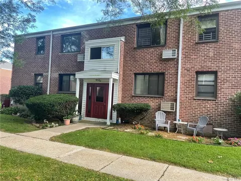 28 Lawrence Dr #C, Greenburgh, NY 10603