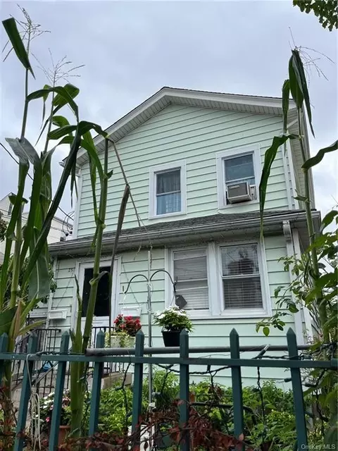25 5th St, New Rochelle, NY 10801