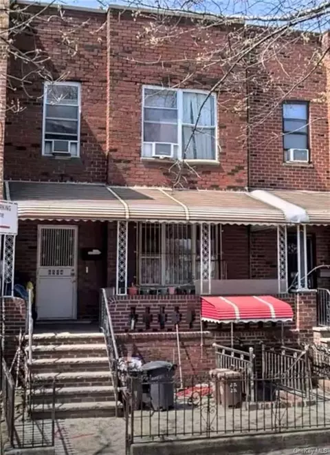 6504 17th Ave, Brooklyn, NY 11204