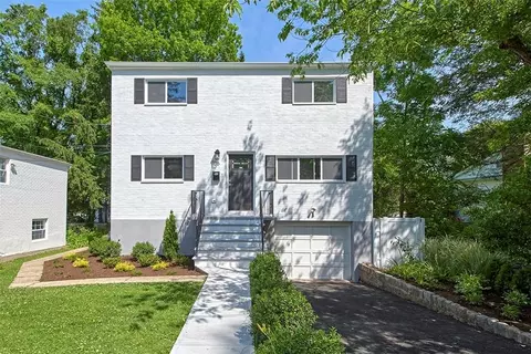706 Forest Ave, Larchmont, NY 10538