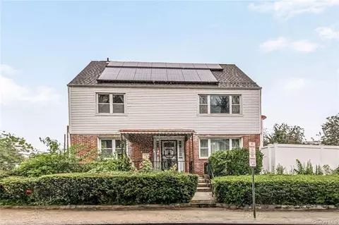 32 Bayley Ave, Yonkers, NY 10705