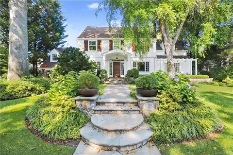 35 Elm Rock Rd, Bronxville, NY 10708