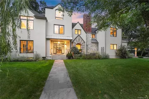 16 Hamilton Ave, Bronxville, NY 10708