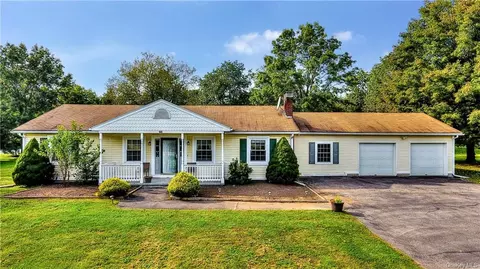254 Robinson Ln, Wappingers Falls, NY 12590