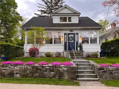 7476 Shelley Ave, Yonkers, NY 10701