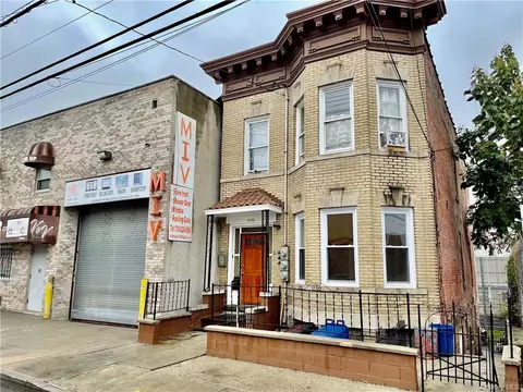 1452 Blondell Ave, Bronx, NY 10461