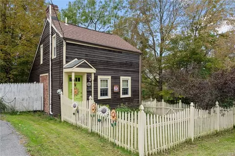 802 Route 284, Minisink, NY 10998