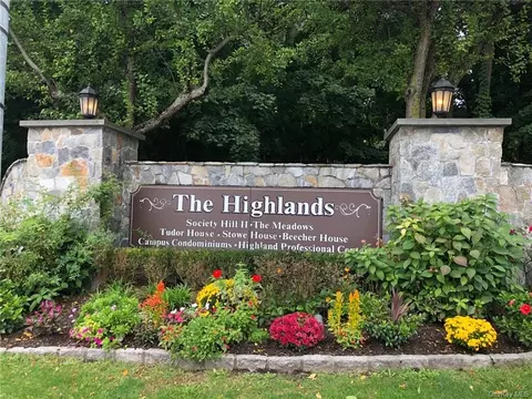 1 Beecher Ln #C-8, Peekskill, NY 10566